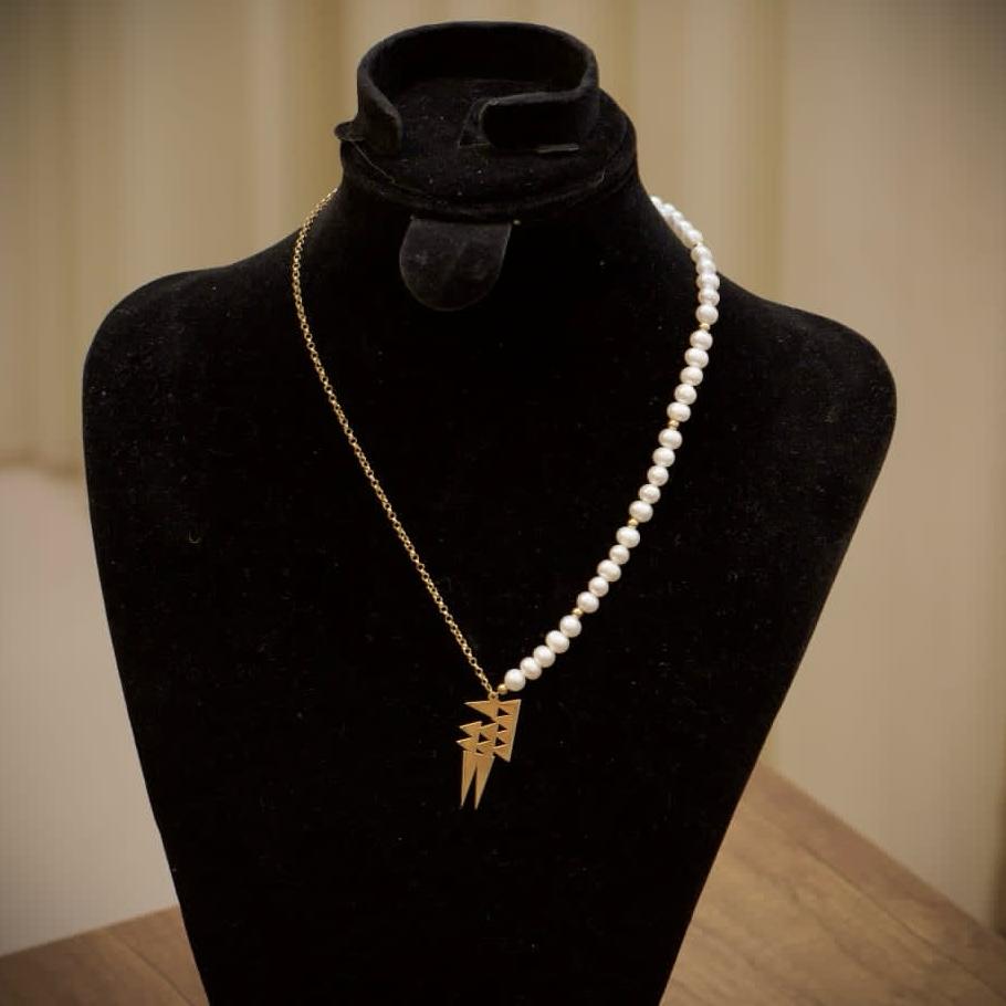 Gold Cuneiform Name Design with Natural Pearl Necklace