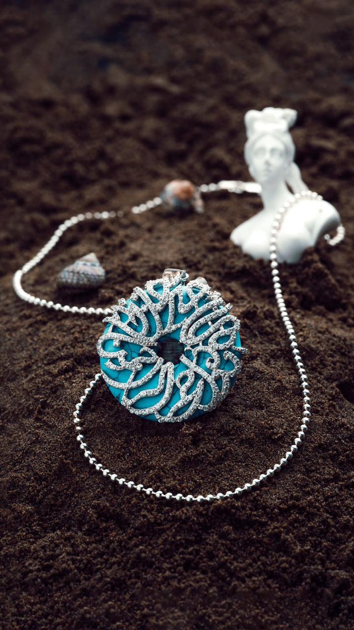 Donut Turquoise Stone With Silver Design Necklace