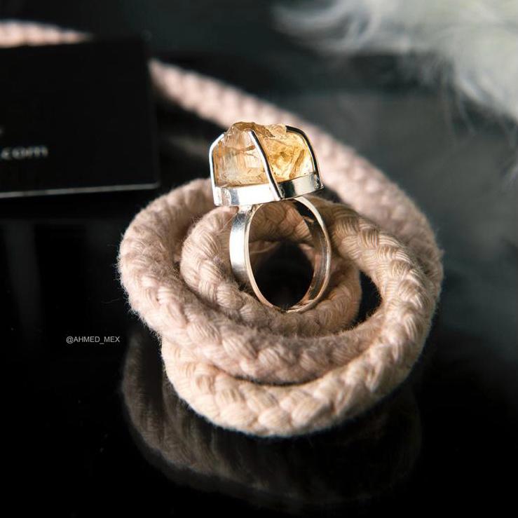 Citreen Stone Silver Design Ring