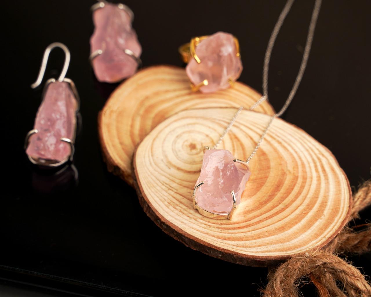 Rose Quartz Stone Silver Design Set