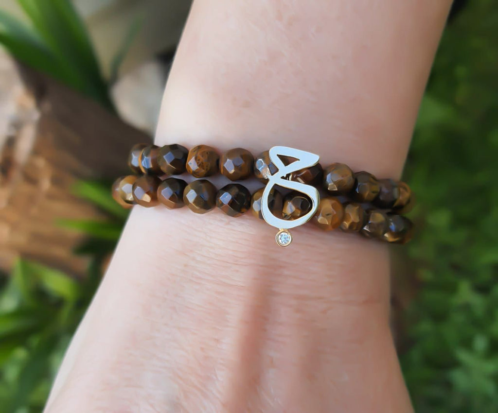 Gold (حب) Design with Stone Bracelet