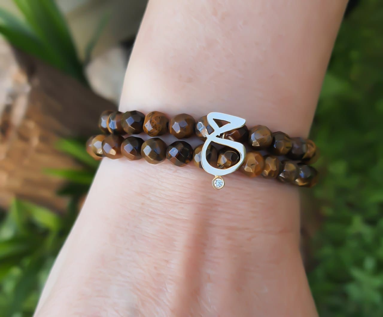 Gold (حب) Design with Stone Bracelet